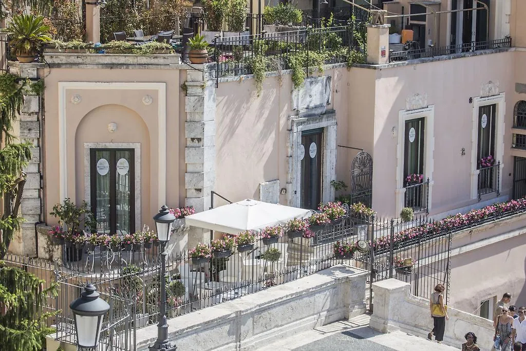 **** מלון רומא Royal Suite Trinita Dei Monti איטליה